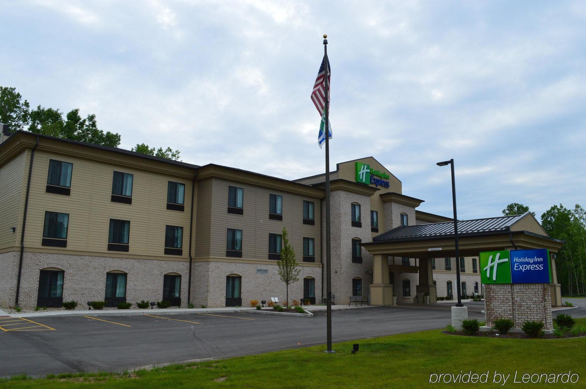 Holiday Inn Express Hastings, An Ihg Hotel Exterior foto